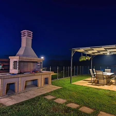 Deciel Villa *